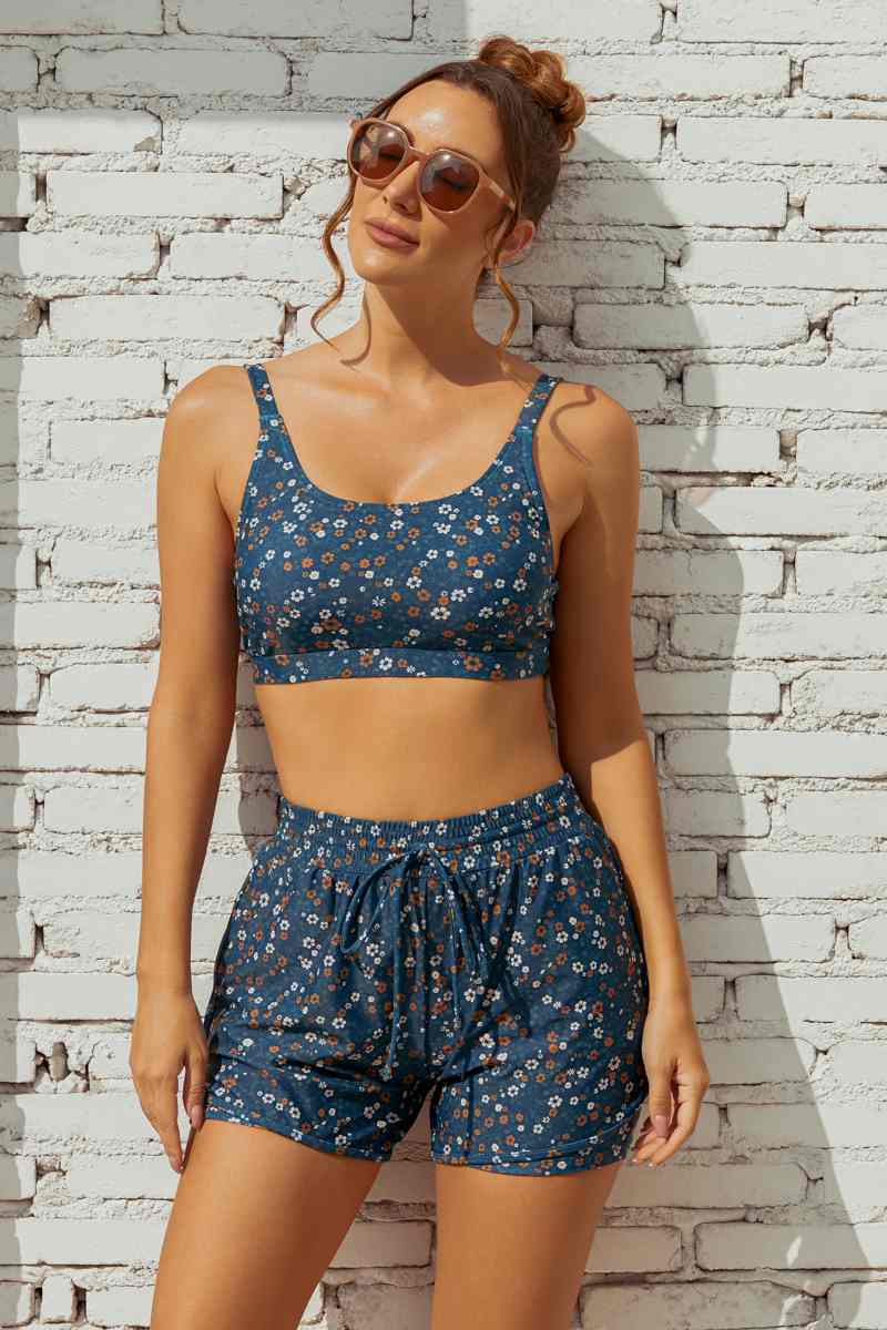 Floral Scoop Neck Stylish Bikini Top with Boy Short Set
