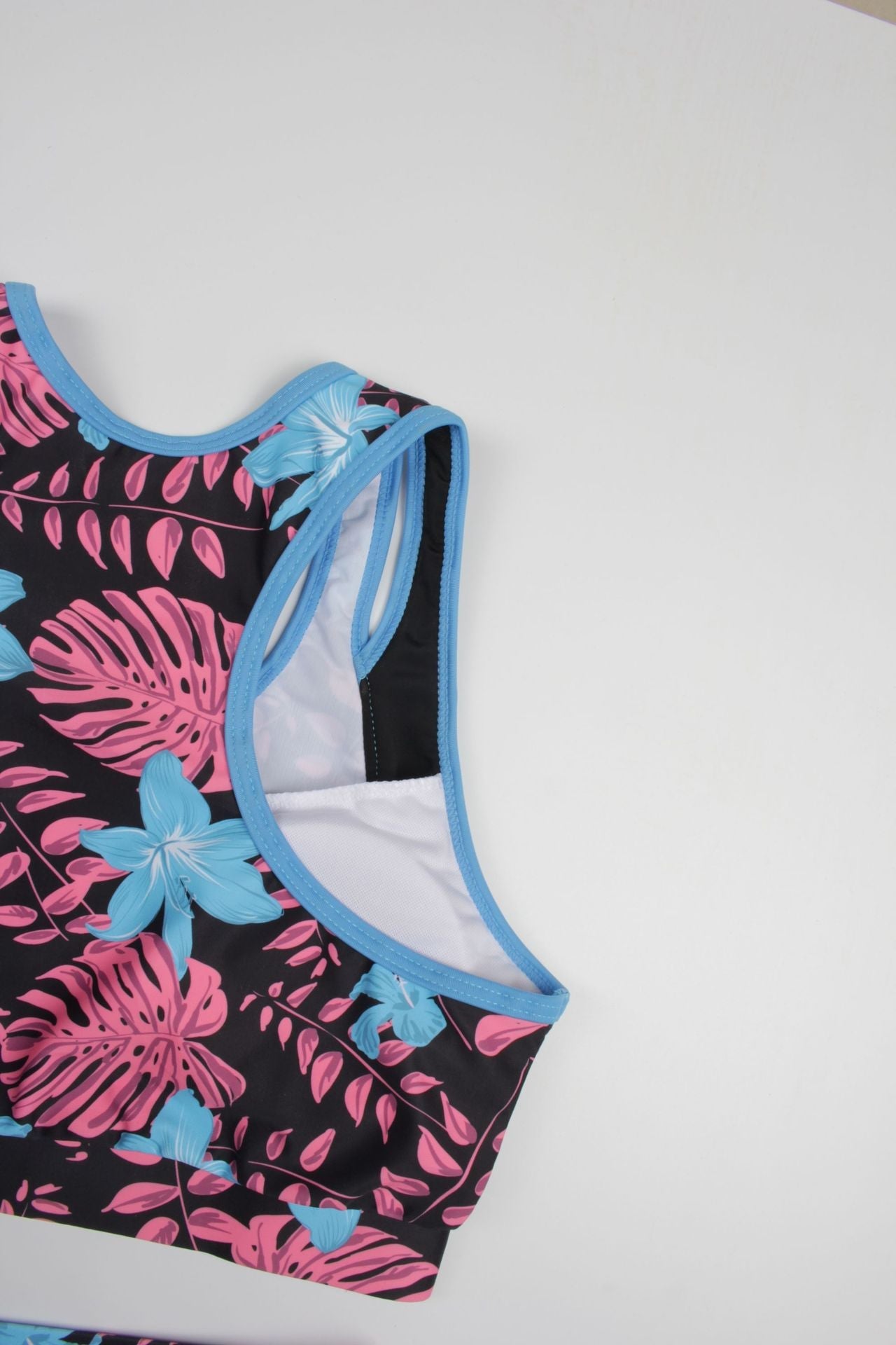 2026 New Arrival Two-Piece Bikini Swimsuit with Sporty Trendy Print & Modest Boyshorts Set Pink