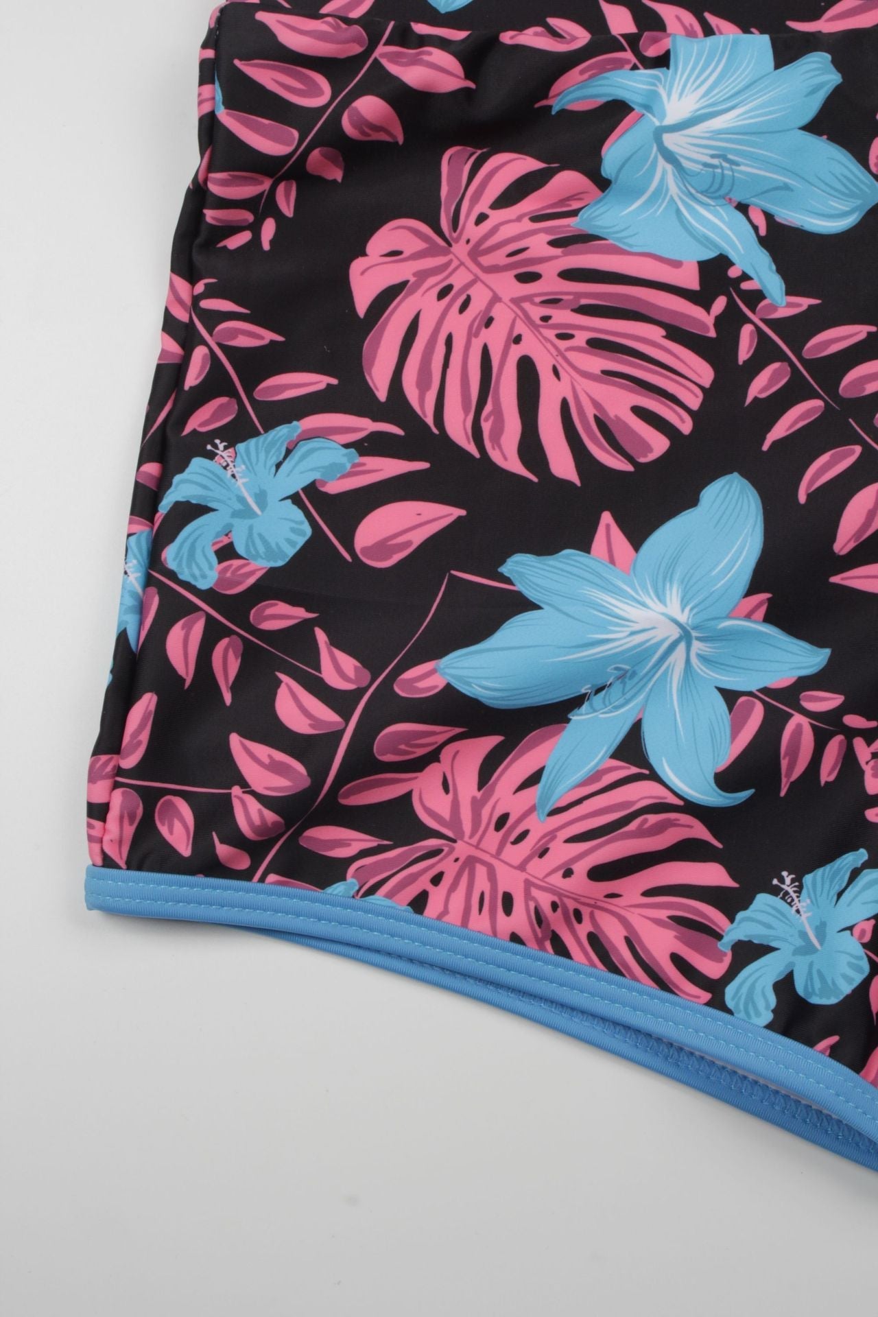 2026 New Arrival Two-Piece Bikini Swimsuit with Sporty Trendy Print & Modest Boyshorts Set Pink